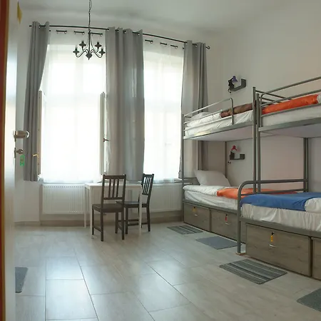 ロヴォスカ 11 ホステル