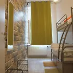 Hostel Lwowska 11 *
