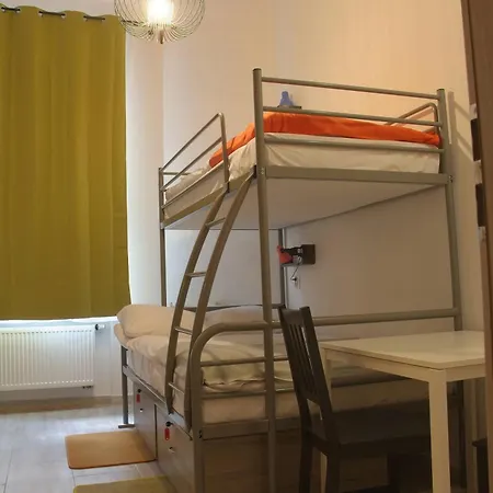 Lwowska 11 * Varšava