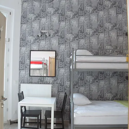 Lwowska 11 Hostel Varsó