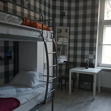 Hostel Lwowska 11 Varsó