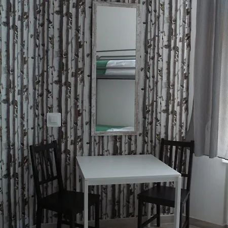 Lwowska 11 Hostel Varşova