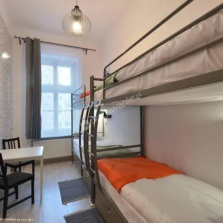 Hostel Lwowska 11 Varşova