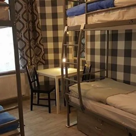 Lwowska 11 * Varšava