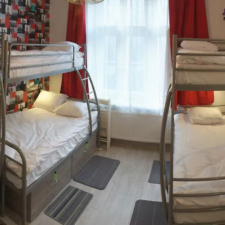 Lwowska 11 * Varšava