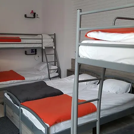 Hostel Lwowska 11 *